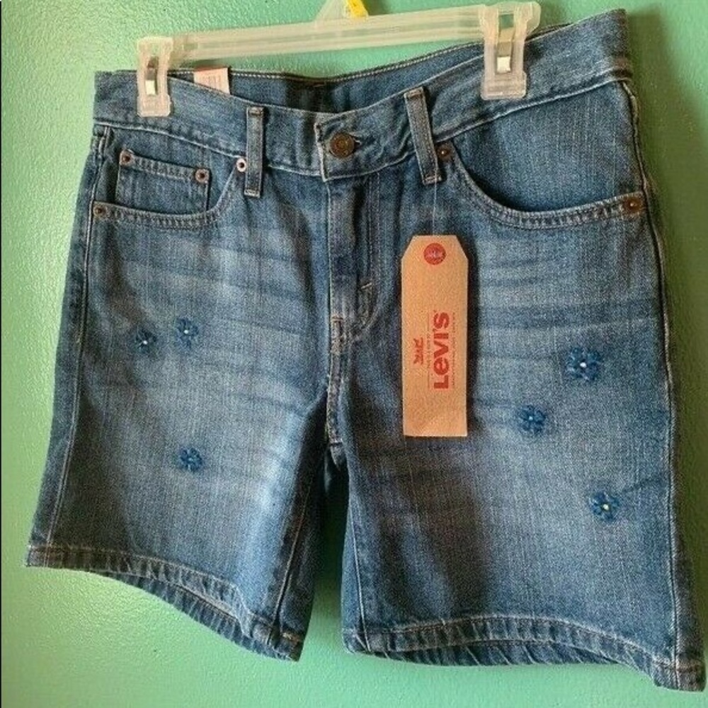 NWT LEVI'S M / 10 BLUE (28 FLOWER SHORTS RT $39.50